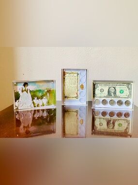 Glass Magnetic Frame Set of 3 for photos, coins or medals 4” x 6”.